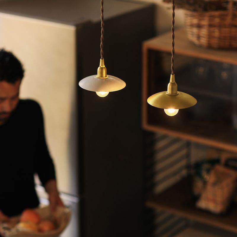北欧极简日式简约覆古怀旧吊灯民宿吧台玄关入户黄铜个性吊灯AI