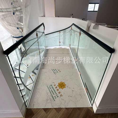 厂家直供化室内旋转式楼梯钢LFF玻璃家护栏扶手复用现代简约弧形