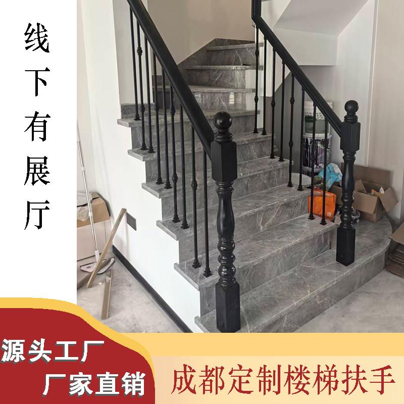 成都实木楼梯扶手橡胶木立柱别墅室内家用法式美式中古风都可搭配