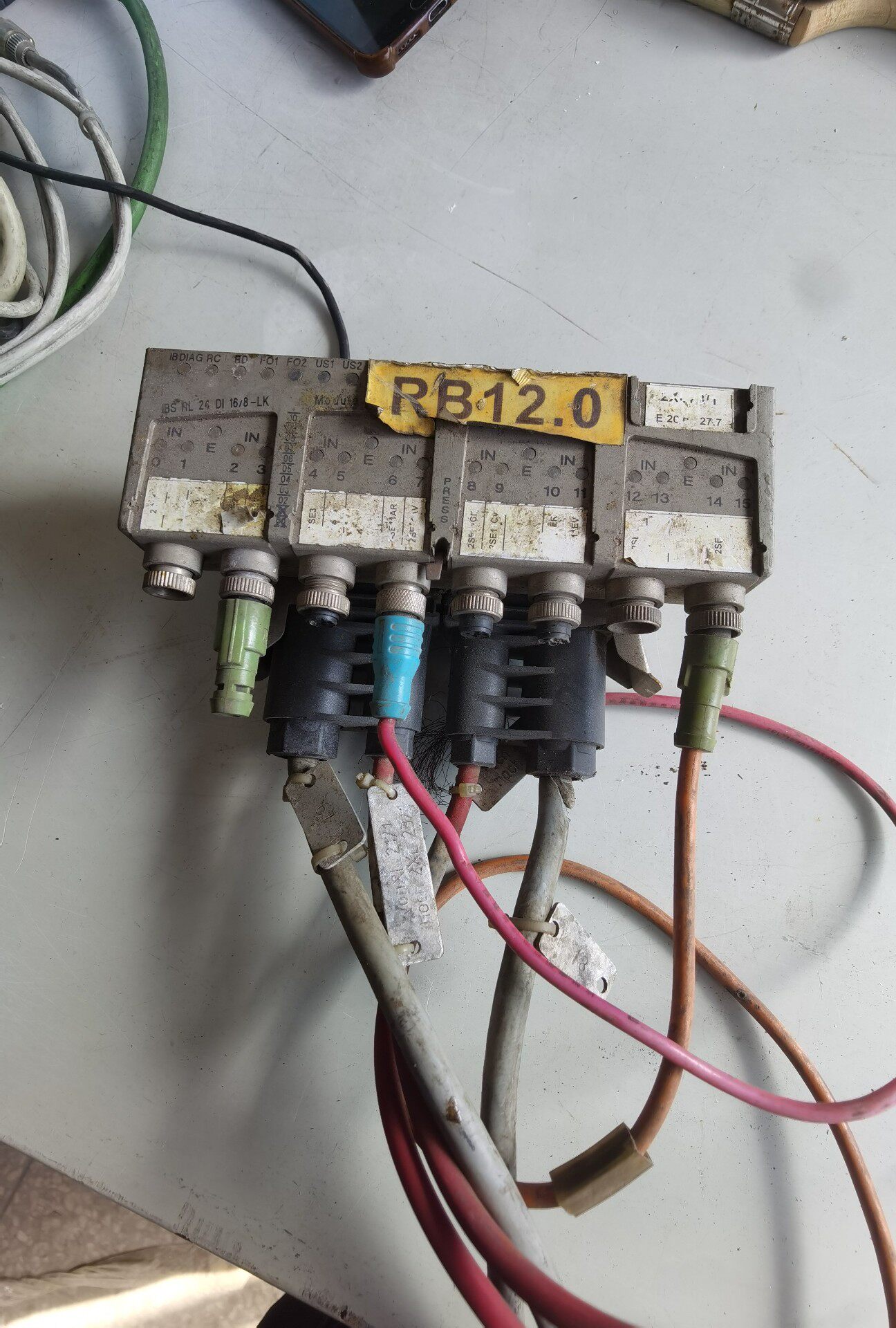 菲尼克斯IBSRL24DI16/8-LK 2724850 拆