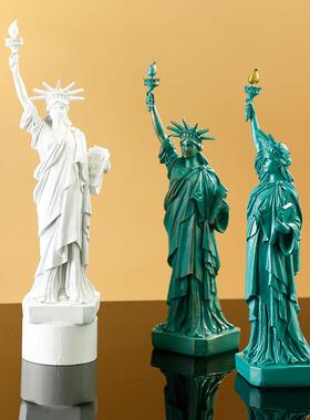 跨境创意美国自由女神雕像树脂摆件家居客厅书桌玄关个性雕塑装饰