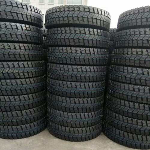 重载快花货车卡车轮胎825R20 900R20渣土车矿用工程子午钢丝轮胎