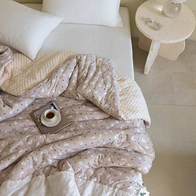法式针织保暖洗浪漫芯边被子拼可空调柔软蕾丝被棉机豆豆复古被