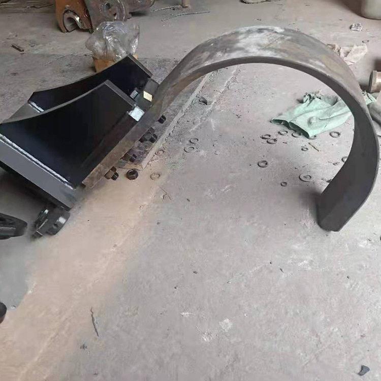 厂家现货杨树苗栽种起树机履带挖机配套挖树机挖树圆弧刀