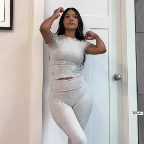 Early women's two-piece outfit 早款女装两装