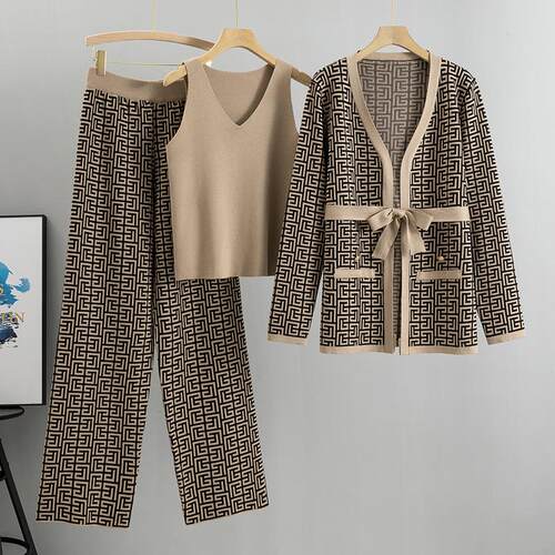 Set of women's autumn shawl jacket collar knitted sweater