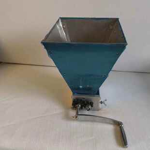 推荐手摇齿轮对辊不锈钢玉米研磨机 五谷粉碎机 麦芽粉磨啤酒酿造