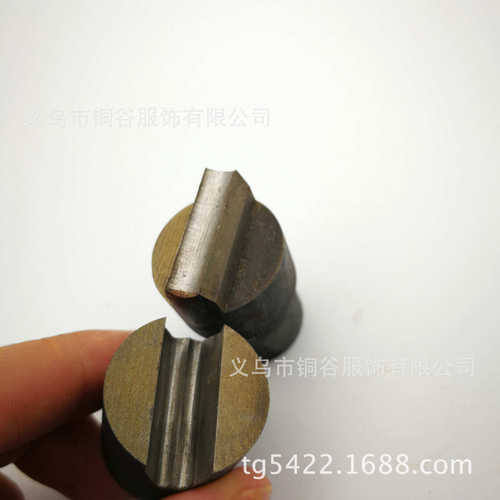 供应马仔扣模具 手压模具圆马仔方马仔飞机头马仔扣模具压绳模具