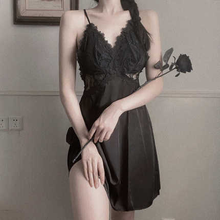 性感冰丝吊带睡裙女夏季薄款纯欲小众设计大码带胸垫内衣蕾丝睡衣
