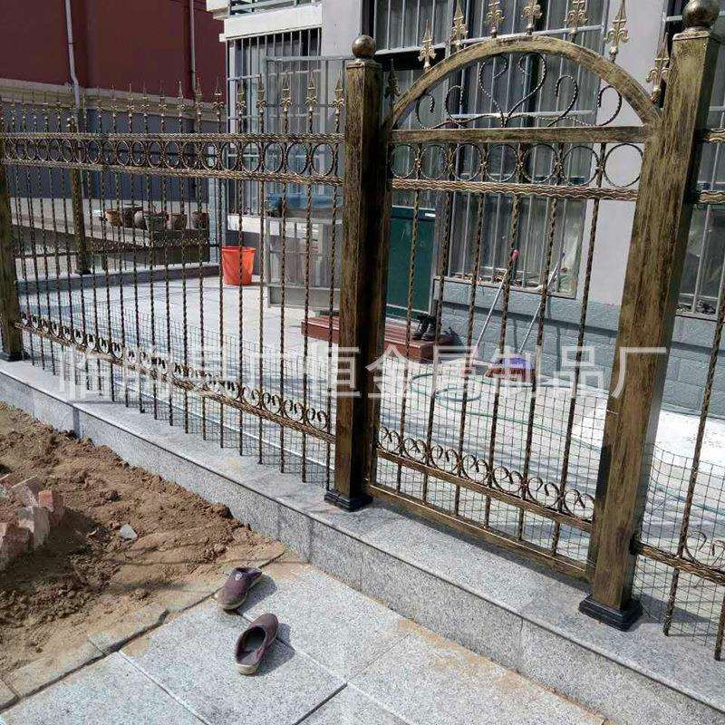 梓钢围墙护栏 家庭住宅铁艺围墙防护栏杆 小区别墅铁艺栅栏