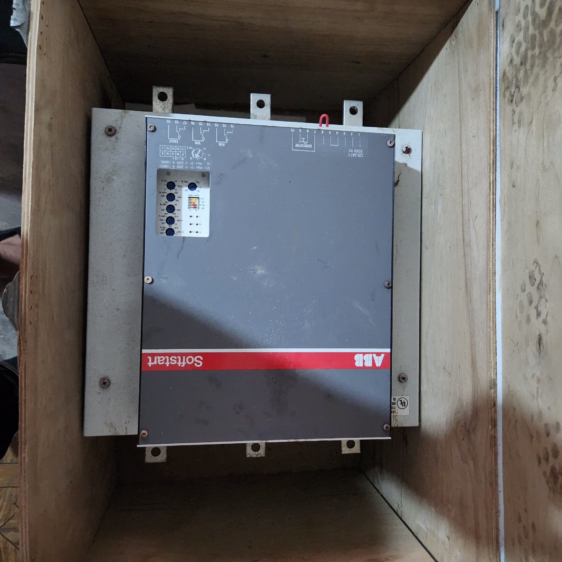 全新库存ABB软启动PSD250-20S2