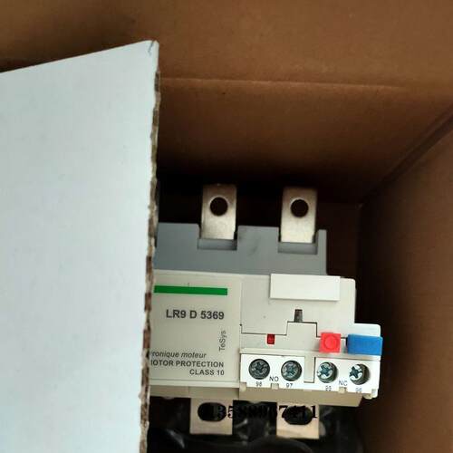 LR9-D5369 90-150A 热过载继电器 LR9-F5369 D5357 D5371热继电器