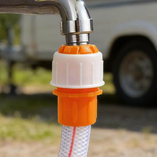 Water pipe connector for connecting flexible and rigid hoses