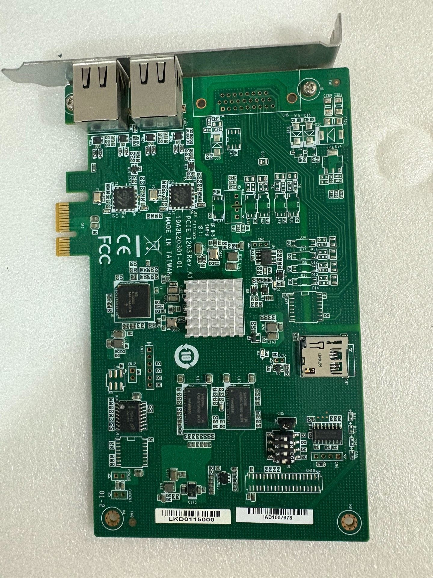 研华PCIE-1203 Rev.A1 19A3E20301-