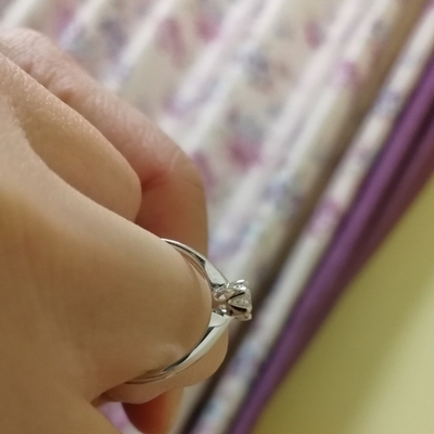 周六福珠宝求婚戒指怎么样?到底好不好？聊下感受