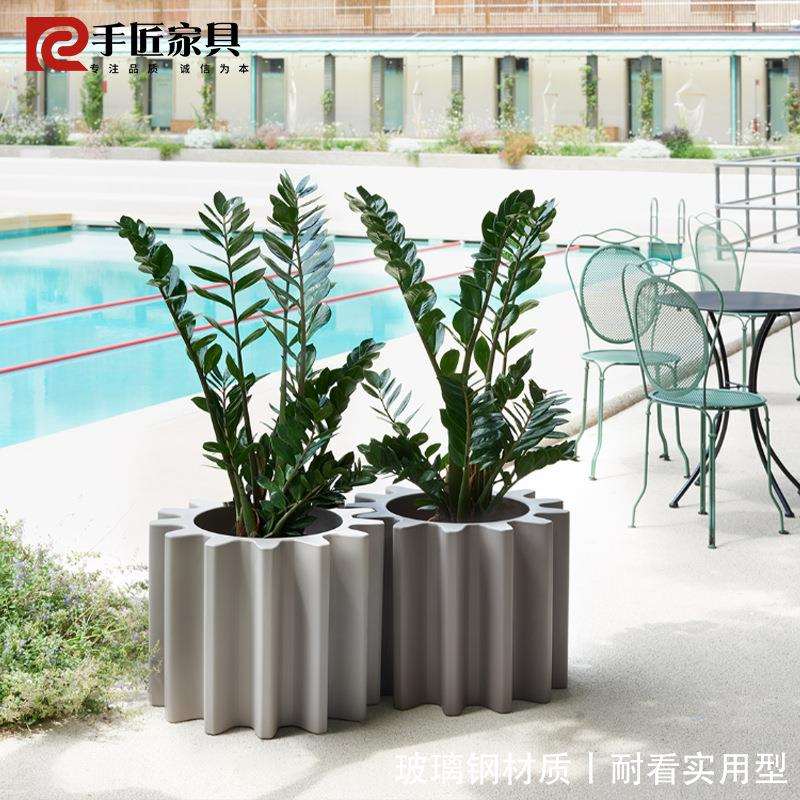 户外种植玻璃钢花盆不规则条纹方形花器别墅酒店学校美陈景观花钵