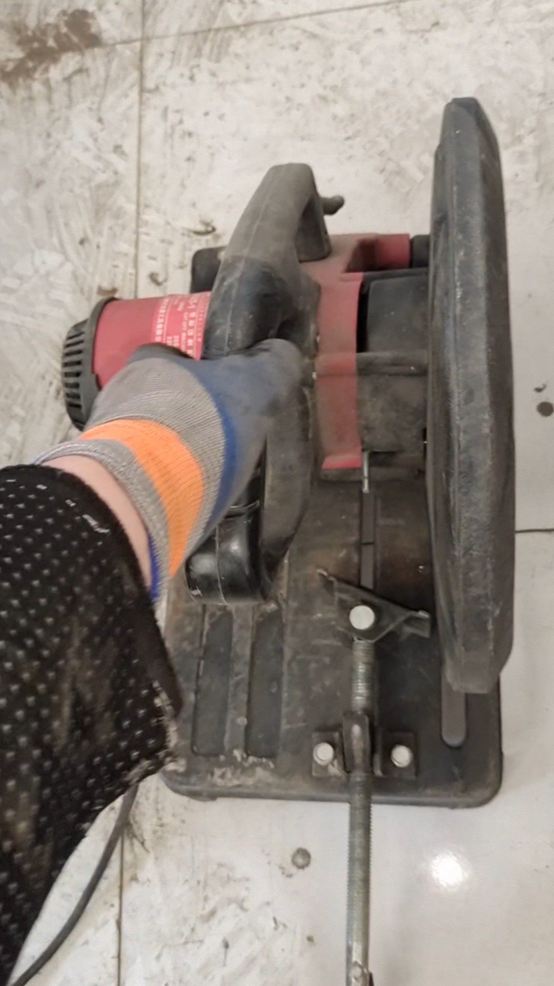 伍捷牌355型材切割机，220伏，2200瓦九成新，河北省唐