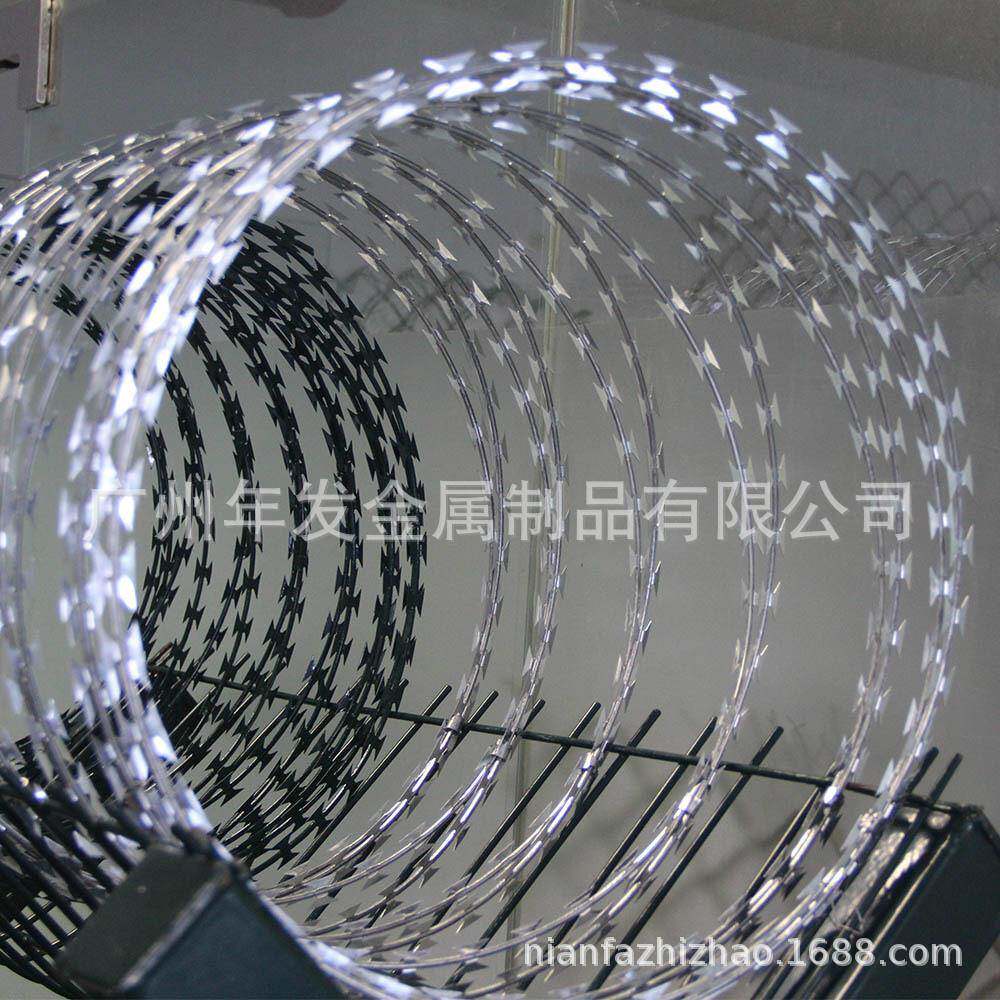 304不锈钢刀片刺线现货热镀锌刀片刺绳螺旋交叉带刀片钢丝绳