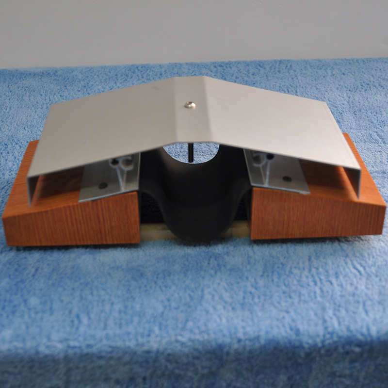 屋面盖板型SRM铝合金建筑变形缝屋面变形缝SRM型伸缩缝盖板可批发