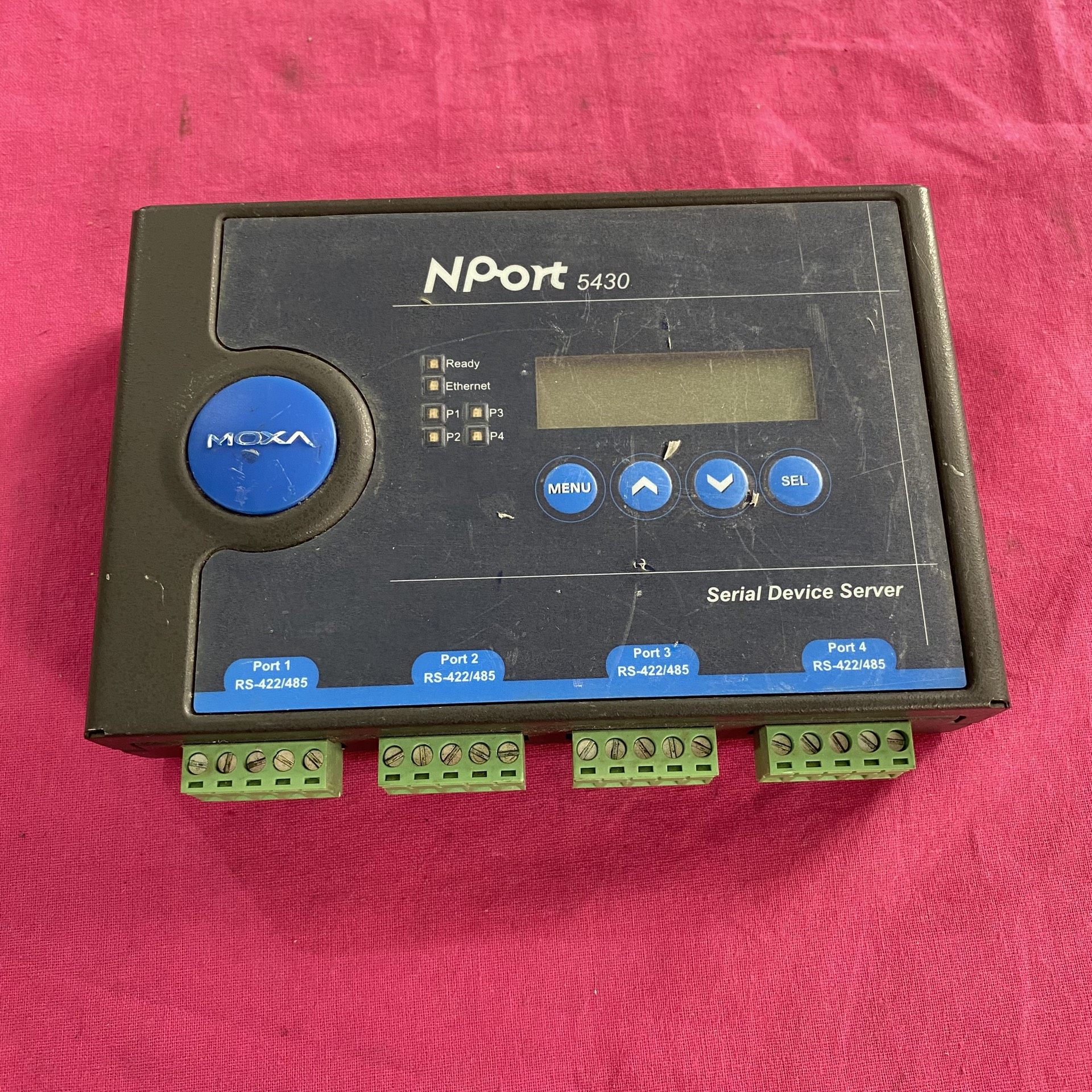 NPort 5430，Moxa出品，工业级串行设备服务器，支
