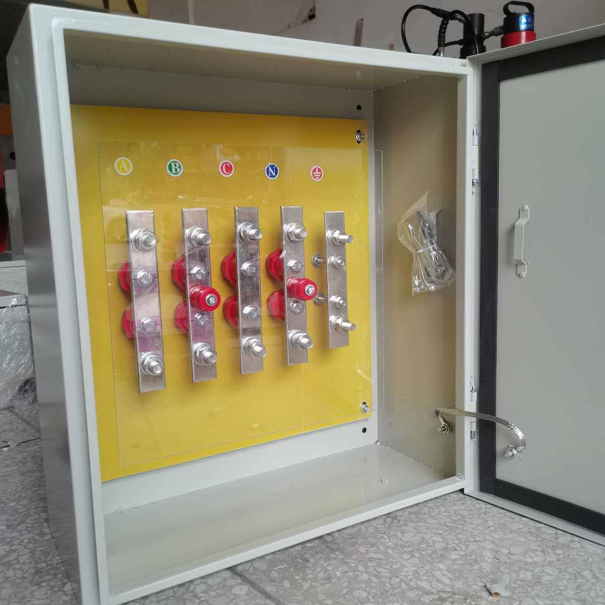 T接配电箱 挂墙电缆分支铜排连接T接配电箱低压动力成套t接配电箱,电子/电工,配电控制柜/控制箱,淘宝优惠券,粉丝福利购,淘宝优惠卷