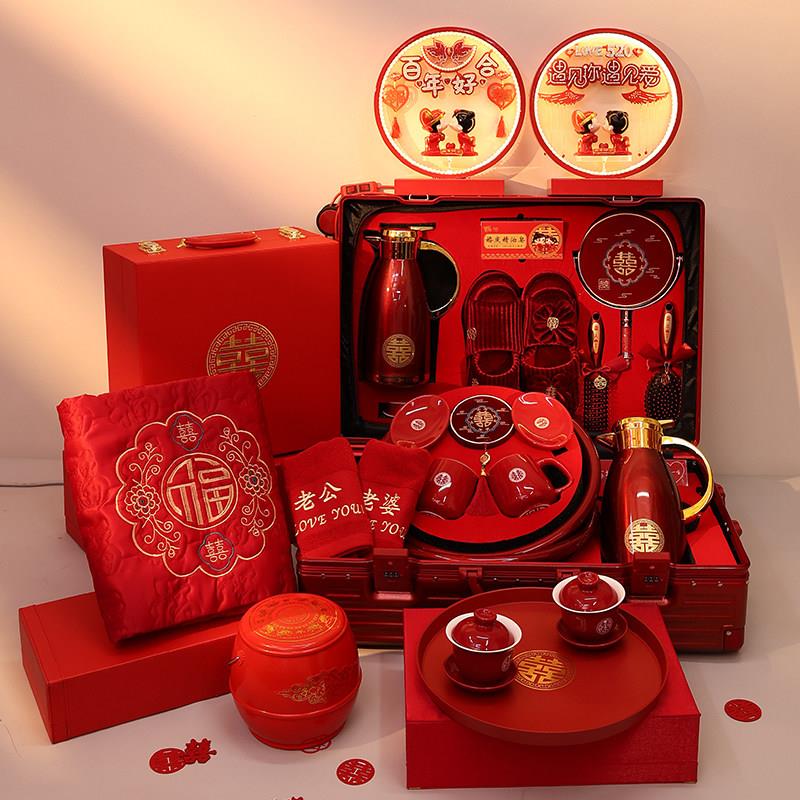 女方陪嫁必买 套装结婚娘家陪嫁用品高档定制新娘嫁妆拉杆箱+台灯