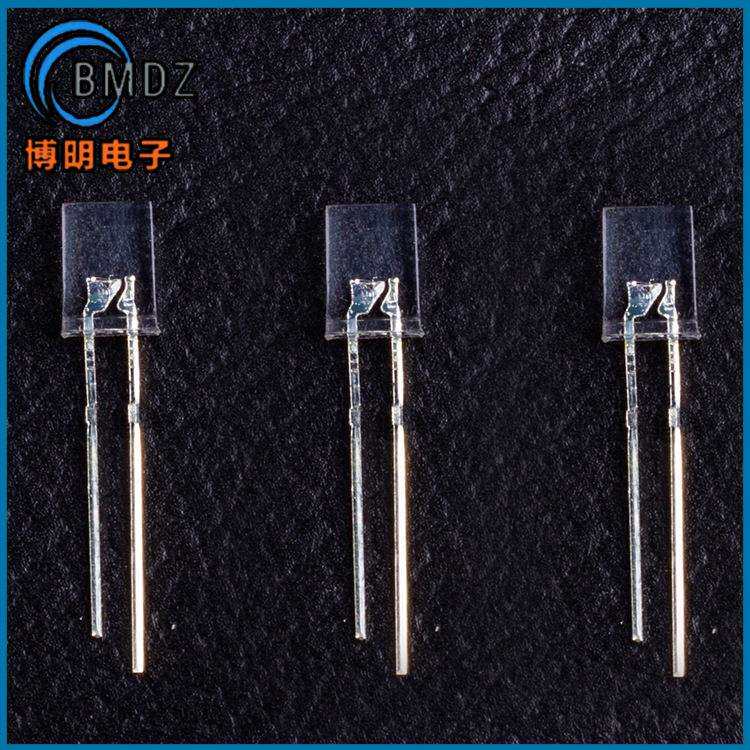 8MM圆头七彩慢闪长脚七彩LED发光二极管F8圆头七彩慢闪RGB灯珠