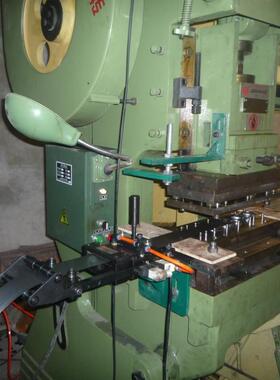 上海空气自动送料机 AF1C-12C气动送料机 空气自动送料器