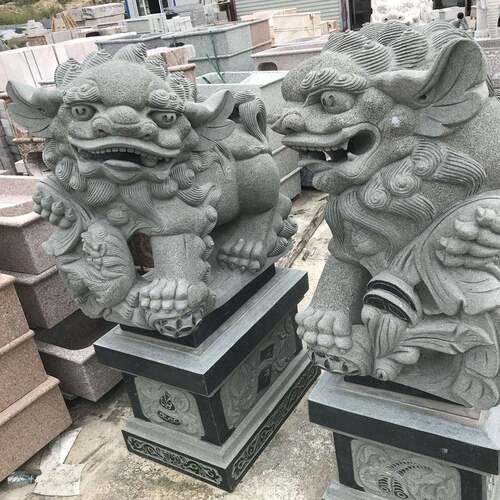 福建一对看门石雕狮子庭院中式摆件石狮子造型美观大方
