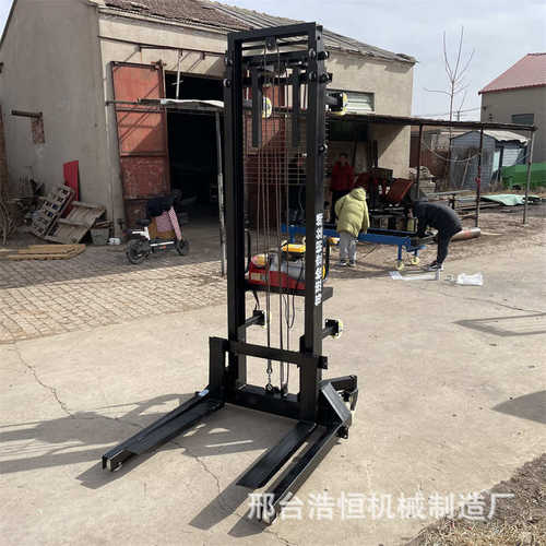 移动仓库搬运上料机 管道提升机堆高车 电动上砖机建筑工地升降机