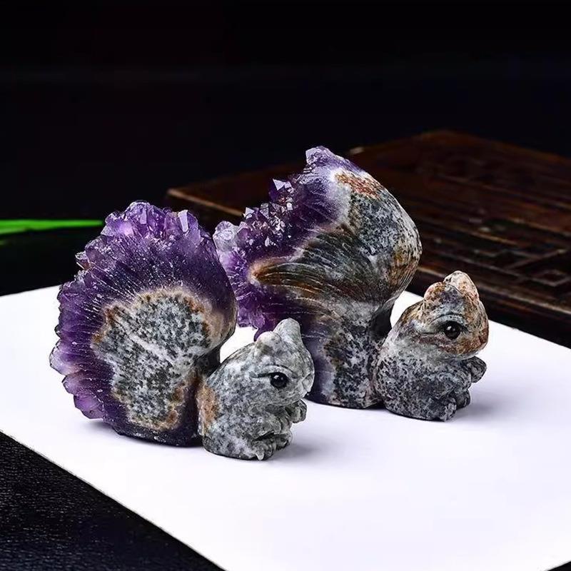 乌拉圭水晶摆件天然紫水晶簇小松鼠摆件菊花晶原石雕刻家居客厅