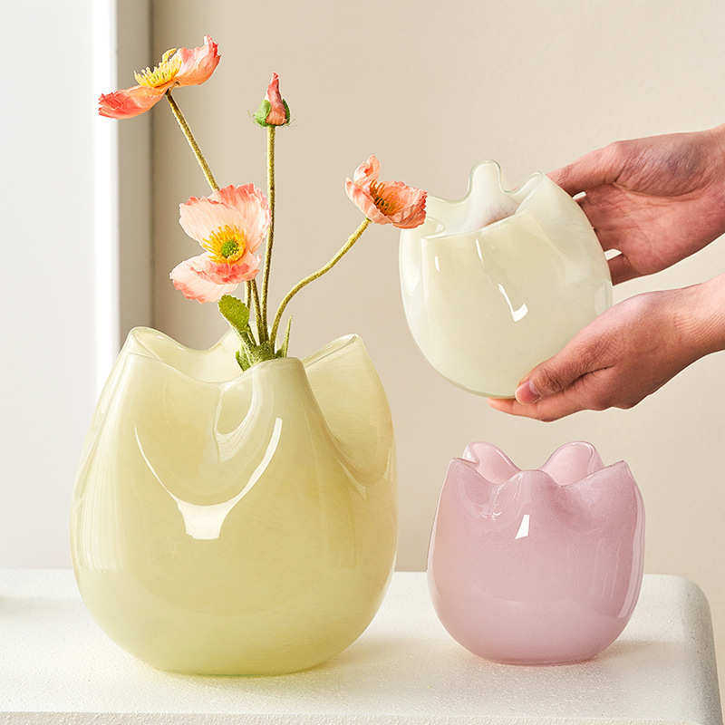 手工吹制玻璃花瓶奶黄色褶皱收口花瓶轻奢花器高级感客厅餐桌摆件