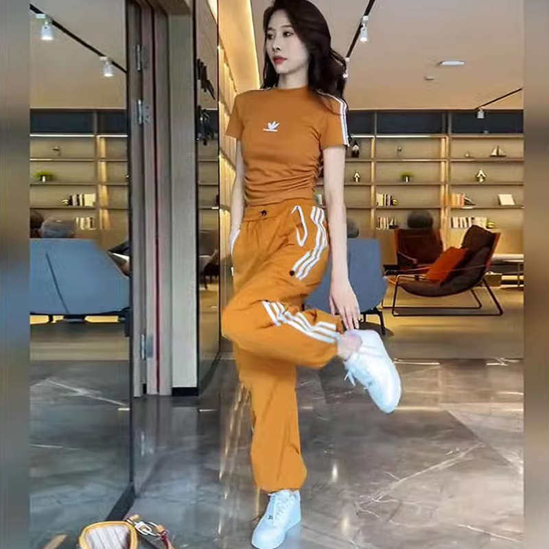 网红时尚套装女夏季2025年洋气时髦炸街显瘦休闲运动春秋两件套潮