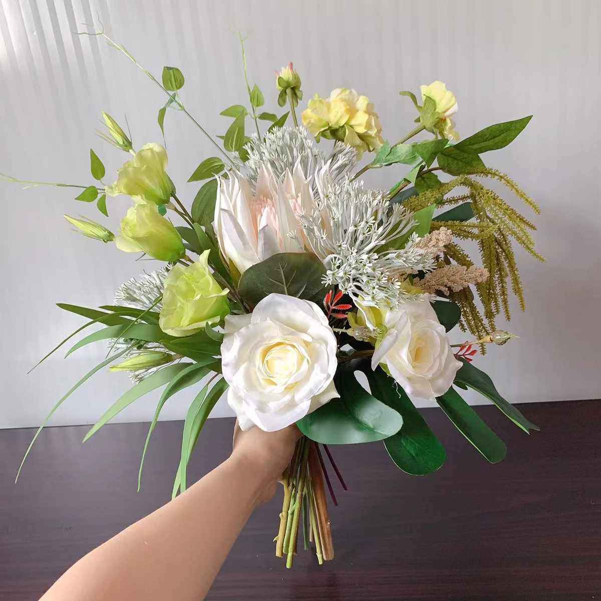 手札花束M225白绿仿真花艺餐桌台酒店商务摆件售楼处样板间,鲜花速递/花卉仿真/绿植园艺,仿真绿植,淘宝优惠券,粉丝福利购,淘宝优惠卷