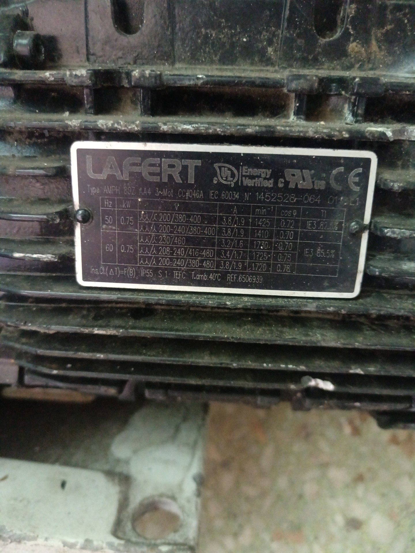 莱宝德国TRIVAC D16B DOT真空泵成色不是很好议价