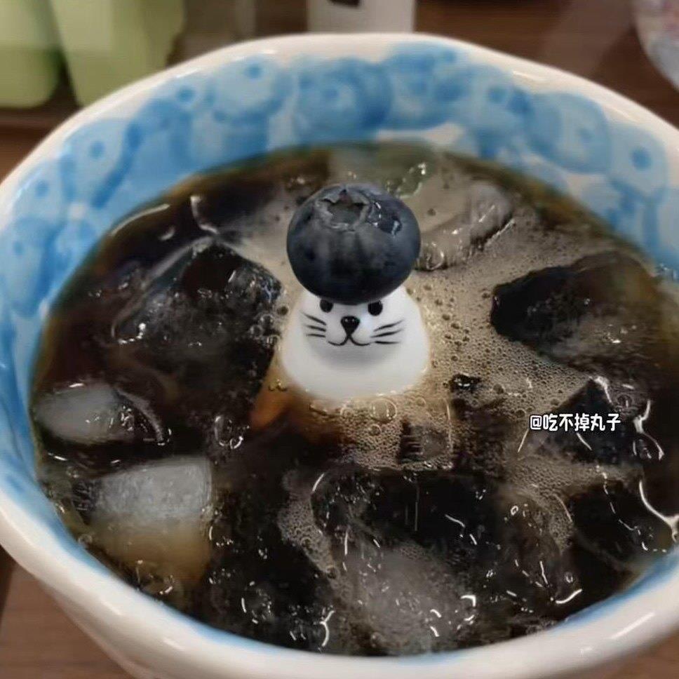 泳池里的海豹水杯高颜值陶瓷马克杯女生情侣礼盒稀奇古怪的早餐杯