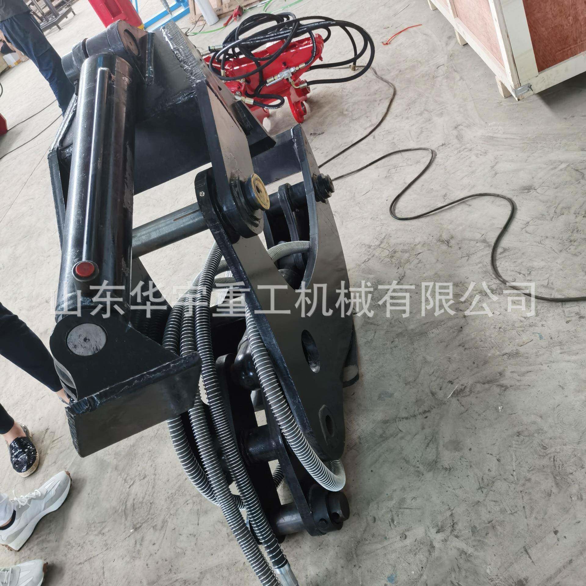 供应树根树苗挖拔器 园林工程用多功能快速起树器 挖机爪具