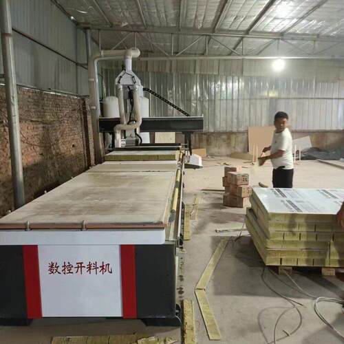 1330双工位锯片自动上下料数控开料机 雕刻切割加工工艺品