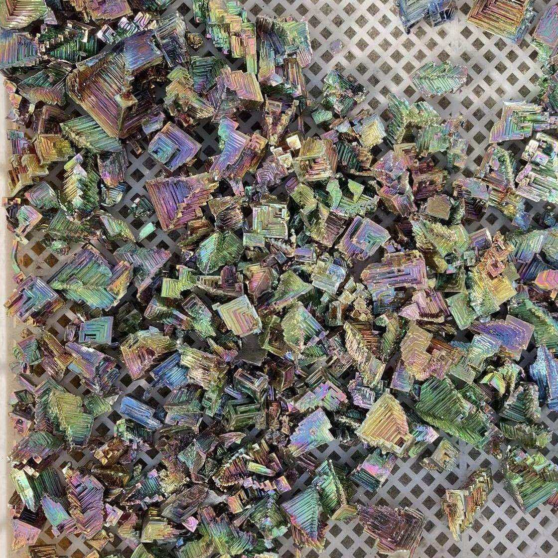 七彩矿石天然铋矿原石铋晶体矿物装饰原石摆件