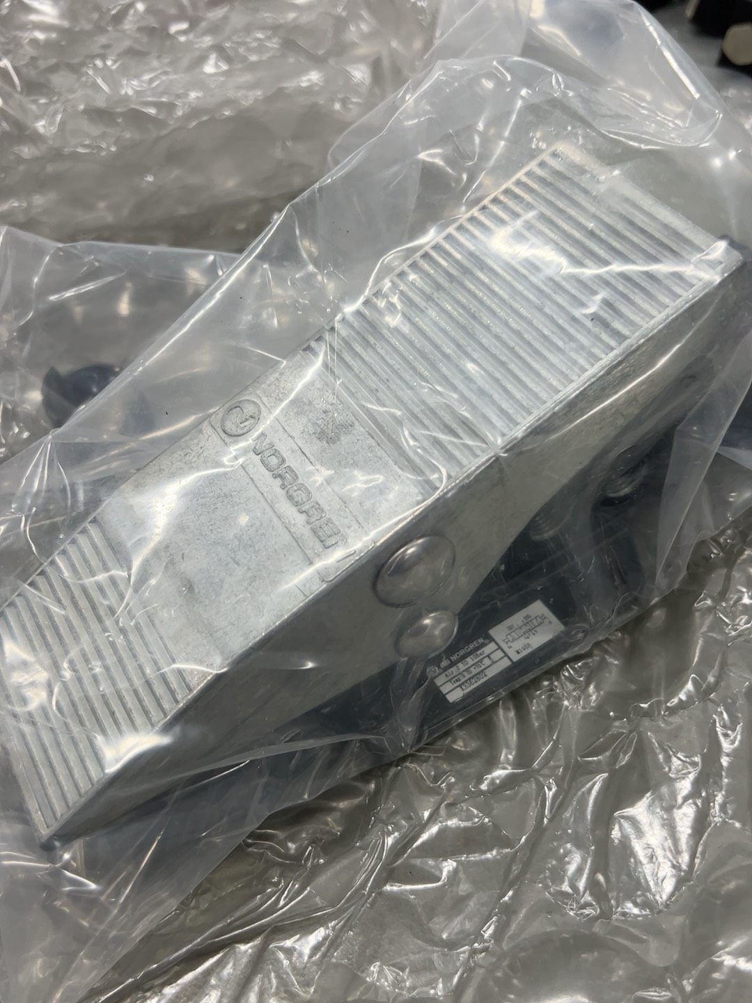 诺冠脚踩阀X3362802