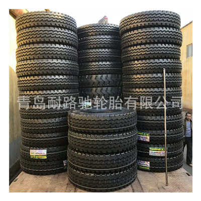 全钢丝卡车货车小型轮胎前轮顺花花纹700/750/825R16 825/900R20