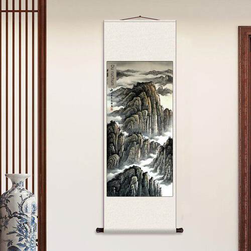 马厩为泰山绢卷装饰挂画山水画办公室画卷入口大厅后带靠背图