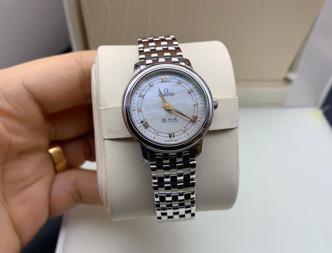 先鉴后发[9.8新]欧米茄蝶飞系列424.10.27.60.55.001石英女表