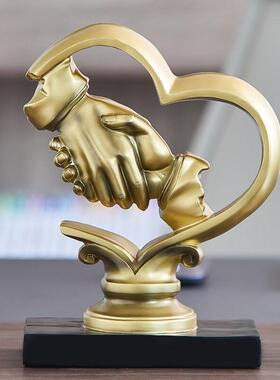 合作共赢握手摆件桌面诚信办公室装饰品公司商务送礼乔迁开 业礼