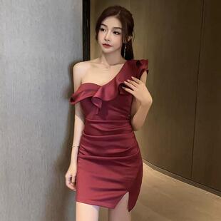 低胸性感单肩抹胸洋装木耳边修身开叉女短裙夜场浴足技师工作服