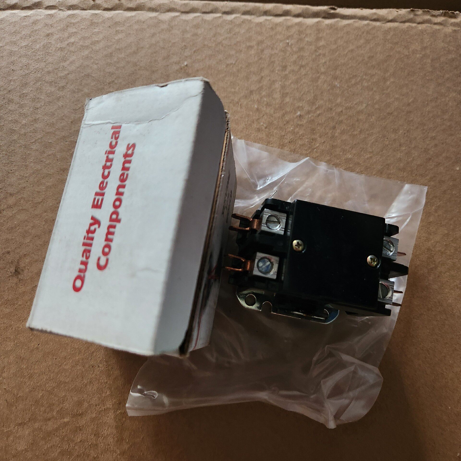 全新库存接触器DKA-2S-40 24VAC