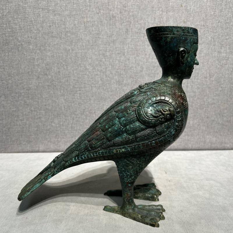 人面鸟尊仿古青铜器家居装饰古典工艺品艺术品收藏摆件