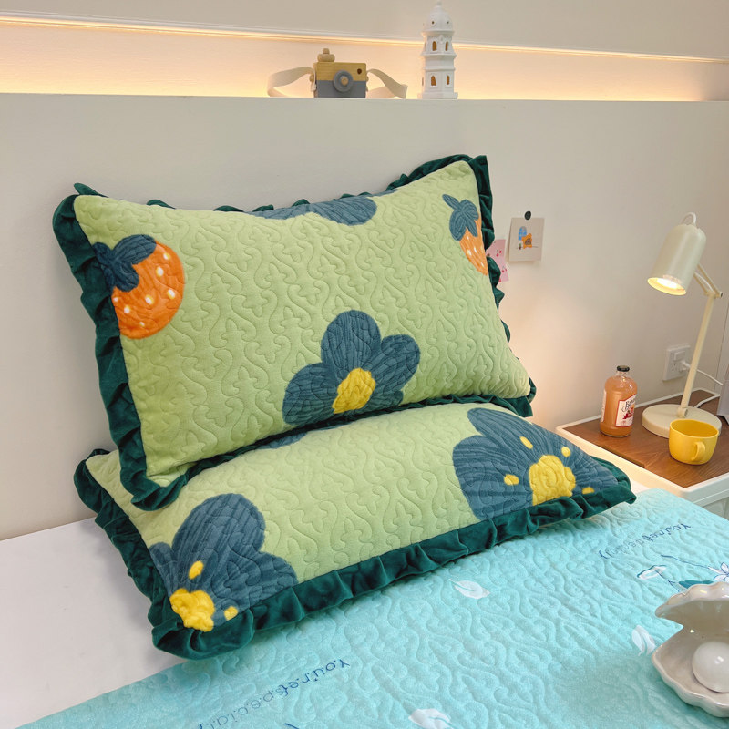 2024年新款冬季牛奶珊瑚绒枕套一对装加厚毛绒枕头套单个48x74c