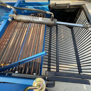 小型农田荒地捡石机LL 1.2带液压集石框 4UY