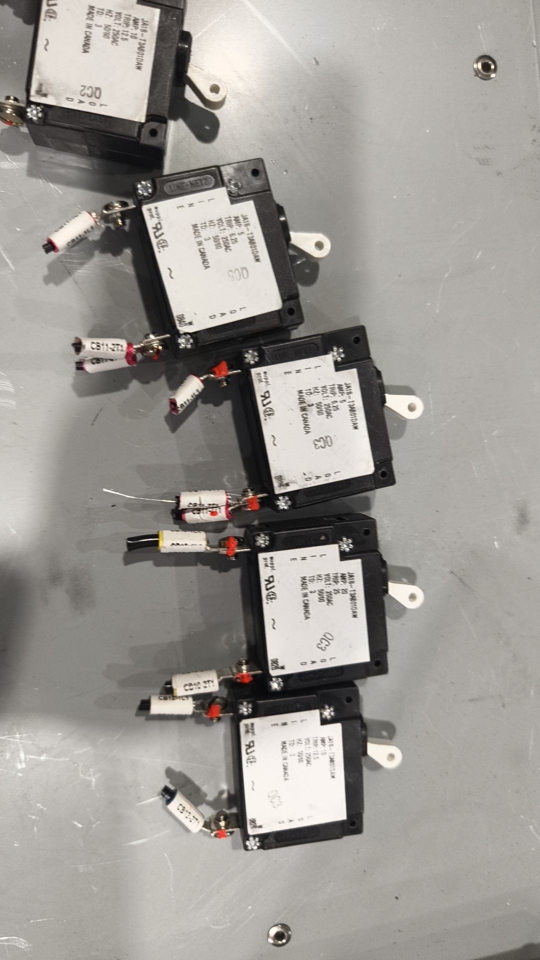 Airpax艾派克断路器